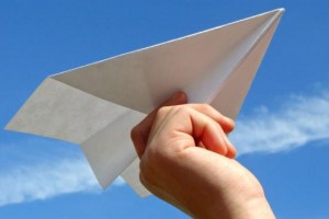бумажный самолетик